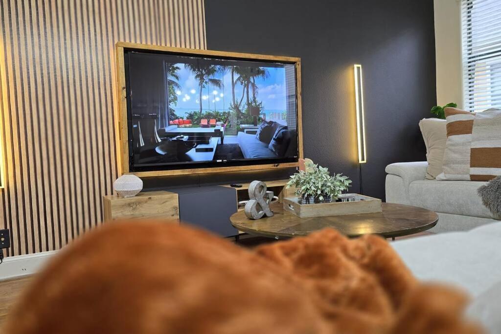 Modern Galleria Gem Private Jacuzzi 3 Br Houston Luaran gambar
