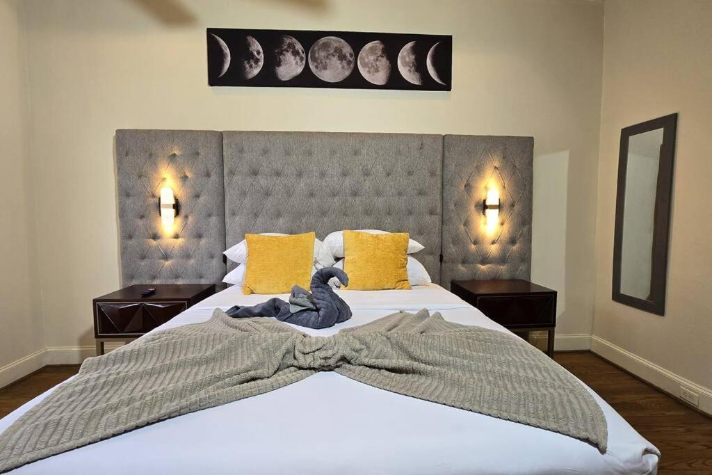 Modern Galleria Gem Private Jacuzzi 3 Br Houston Luaran gambar