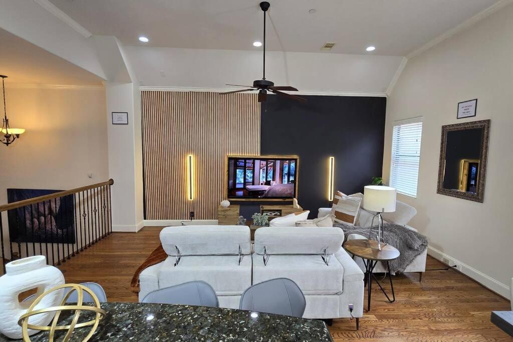 Modern Galleria Gem Private Jacuzzi 3 Br Houston Luaran gambar