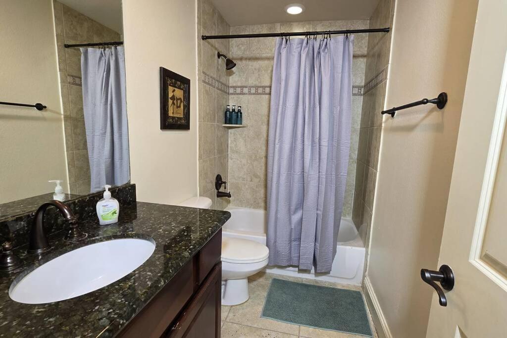 Modern Galleria Gem Private Jacuzzi 3 Br Houston Luaran gambar