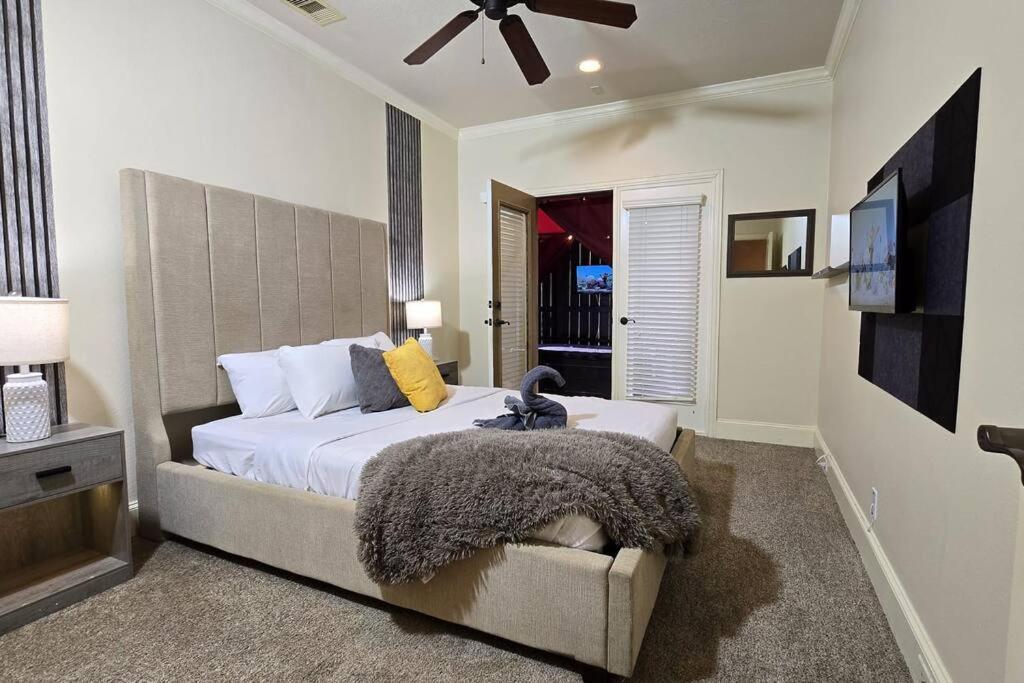 Modern Galleria Gem Private Jacuzzi 3 Br Houston Luaran gambar